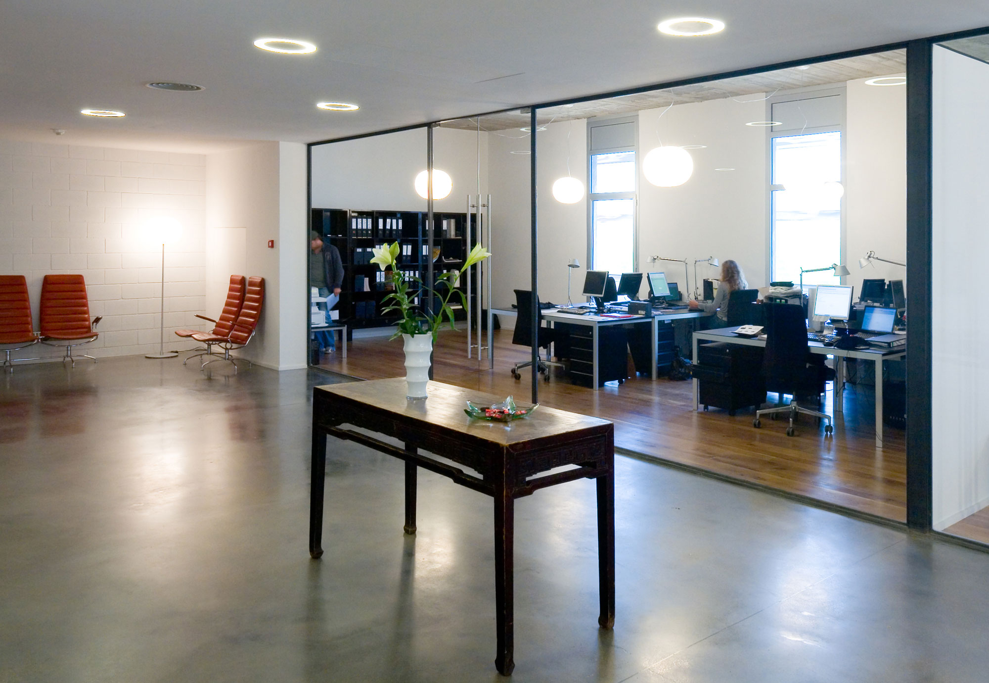 Showroom y oficinas de BestSeller Barcelona, diseñado por MEHR studio