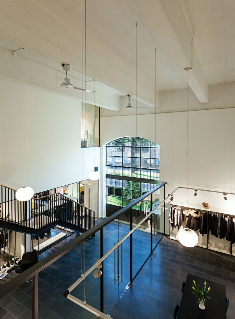 Vista del showroom Bestseller Milano diseñado por MEHR studio