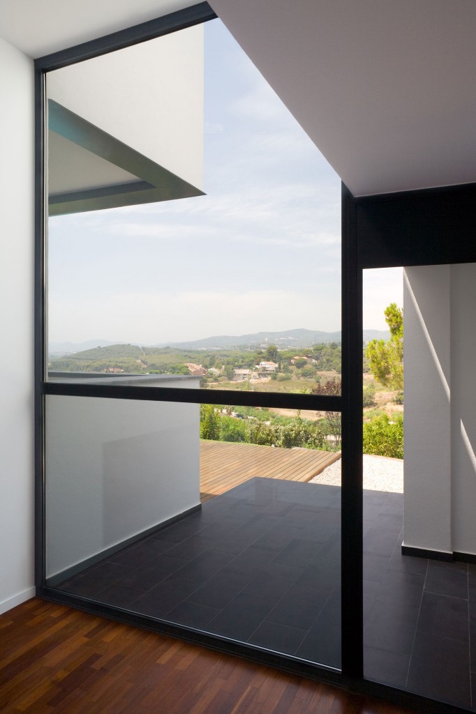 Casa Rivera, casa en la costa de Barcelona, diseñada por MEHR studio